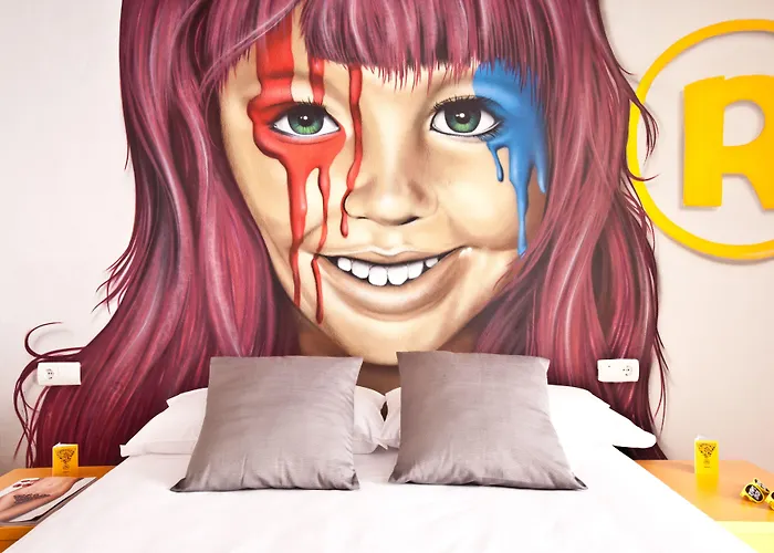 Ryans Budget Ibiza città